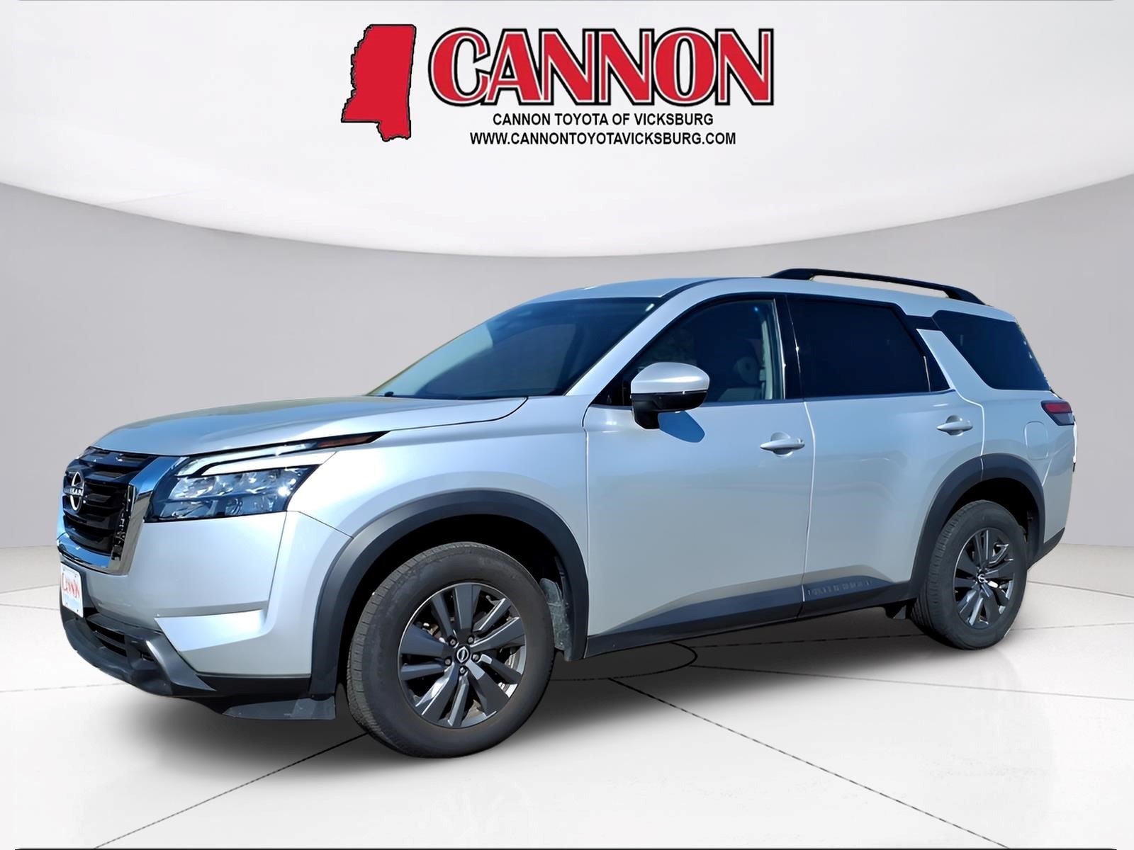 2024 Nissan Pathfinder SV