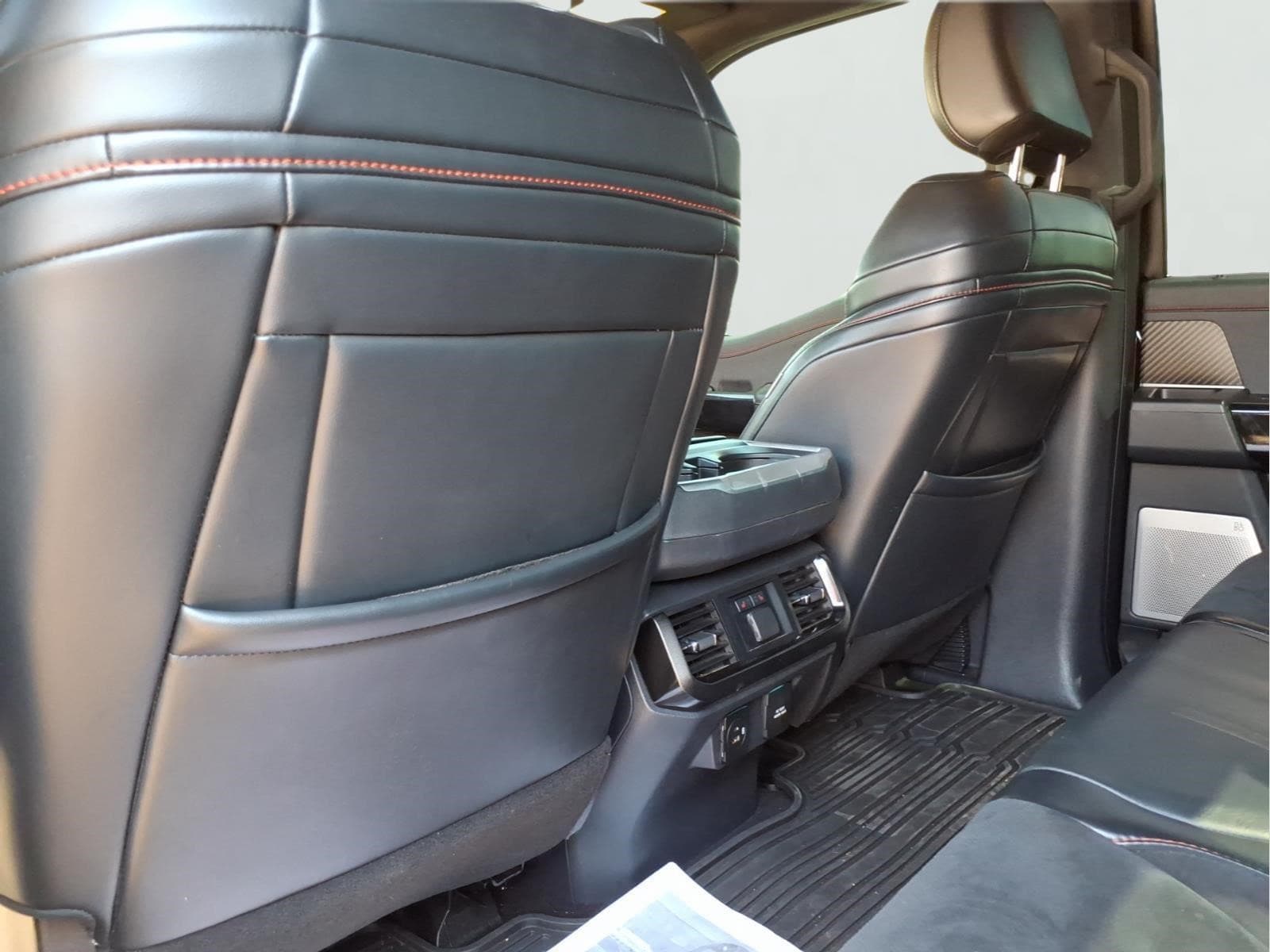 2023 Ford F-150 Raptor - Photo 12