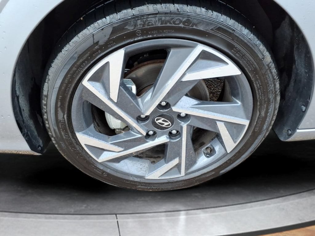 2025 Hyundai Elantra SEL - Photo 9