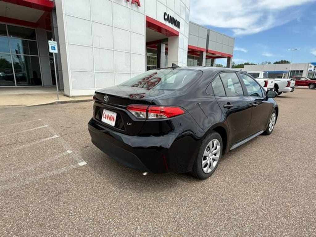 Used 2024 Toyota Corolla LE LE CVT