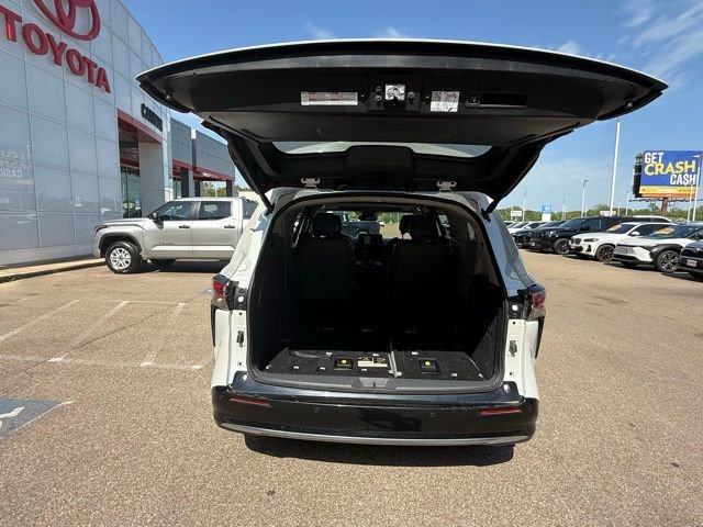 2022 Toyota Sienna Limited - Photo 8