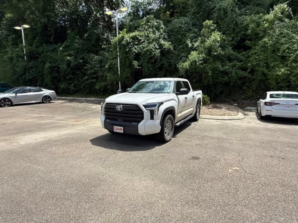 Used 2024 Toyota Tundra 4WD SR5 SR5 CrewMax 5.5 Bed