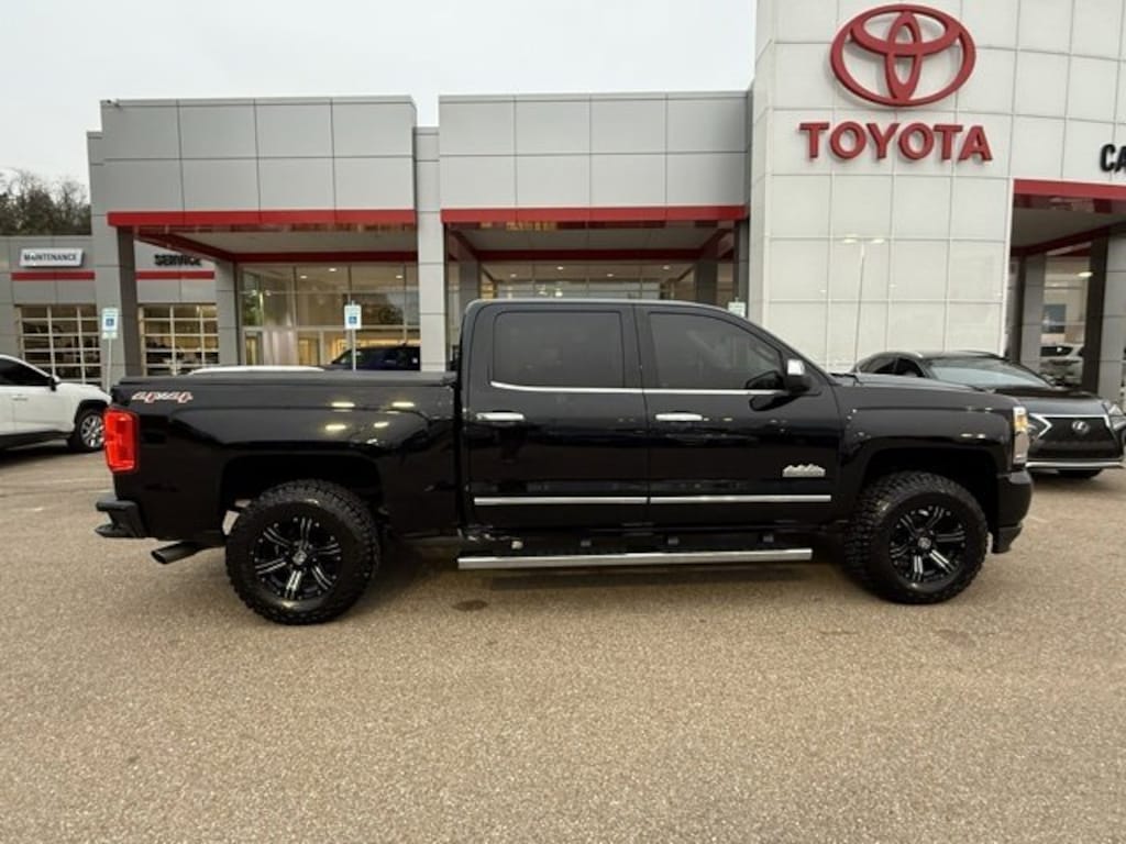 Used 2016 Chevrolet Silverado 1500 High Country 4WD Crew Cab 143.5 High Country