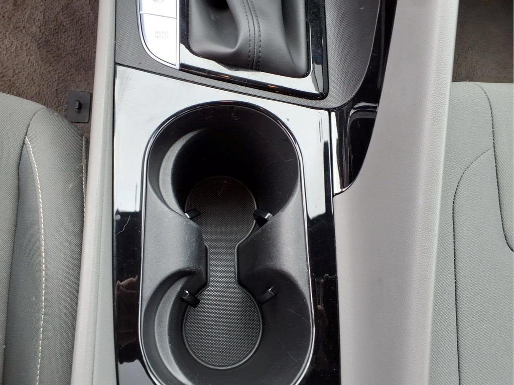 2025 Hyundai Elantra SEL - Photo 23