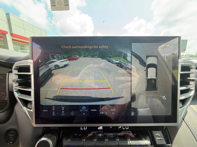 2025 Toyota Tundra Platinum - Photo 22