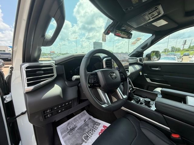 2025 Toyota Tundra Platinum - Photo 10
