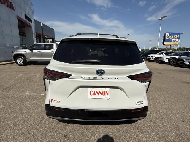 Used 2022 Toyota Sienna Limited with VIN 5TDZRKECXNS106343 for sale in Vicksburg, MS
