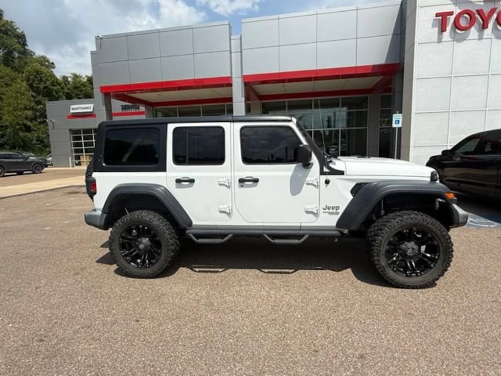 Used 2018 Jeep Wrangler Unlimited Sport Sport 4x4