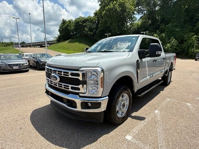 2025 Ford F-250 XLT 4x4 Crew Cab 6-3/4' Box's photo