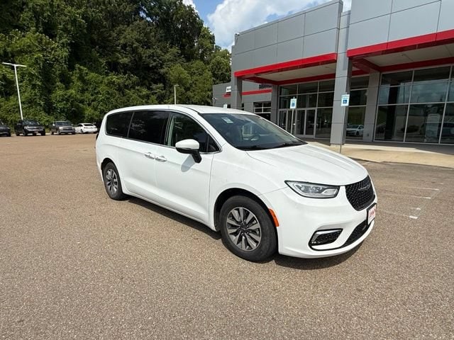 2023 Chrysler Pacifica Hybrid Touring L - Photo 5