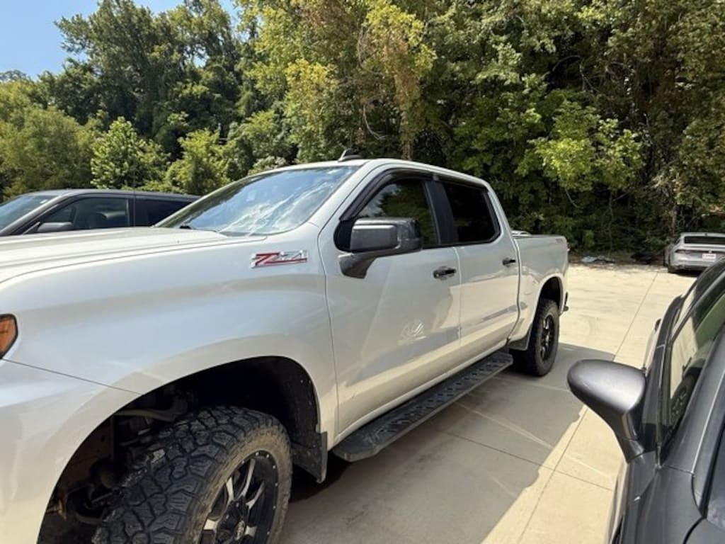 Used 2021 Chevrolet Silverado 1500 LT Trail Boss 4WD Crew Cab 147 LT Trail Boss