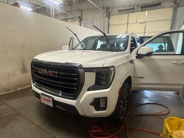 2023 GMC Yukon 4WD AT4's photo