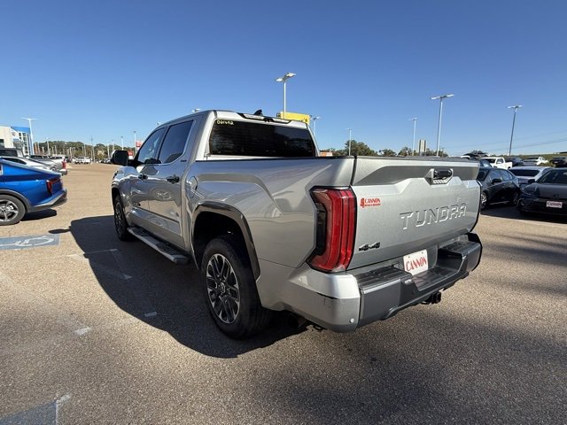 2022 Toyota Tundra Limited CrewMax photo 3