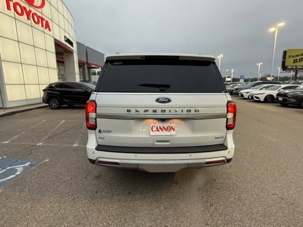 Used 2023 Ford Expedition Max XLT XLT 4x2