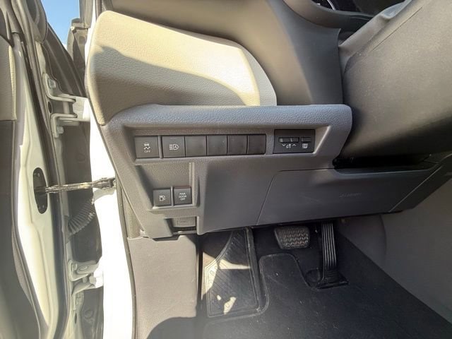 2022 Toyota Sienna Limited - Photo 15