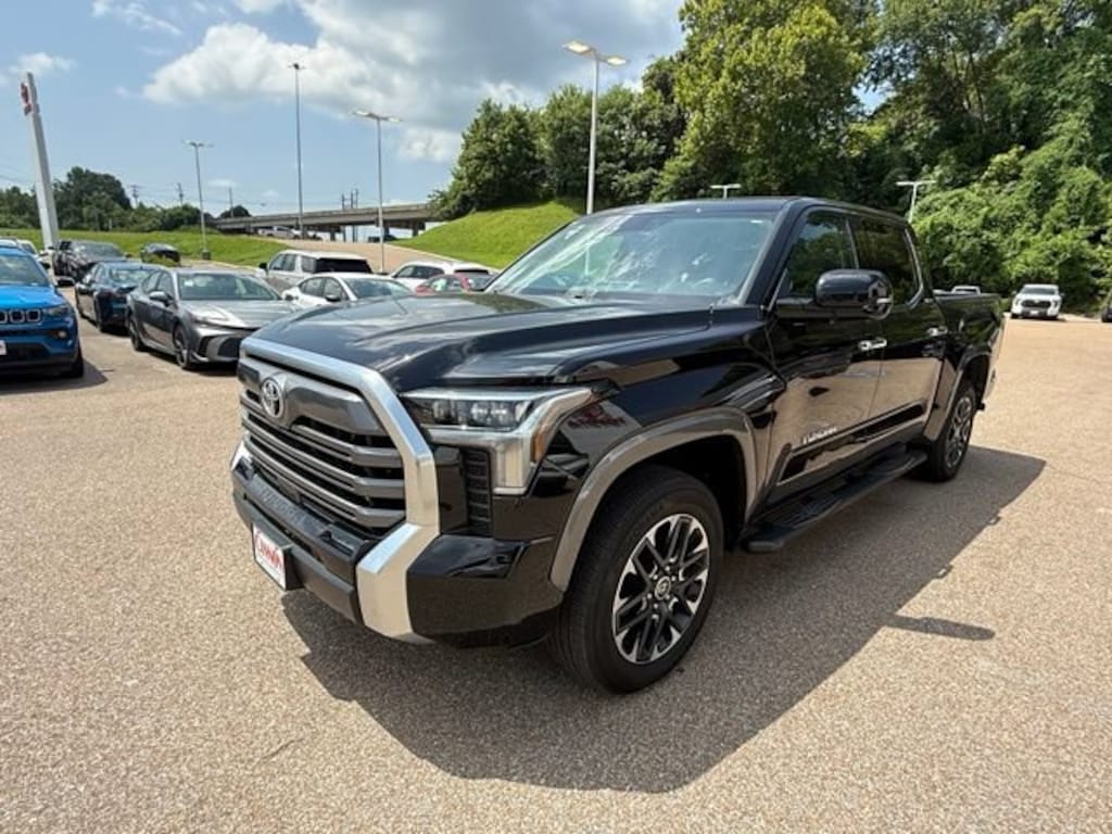 Used 2024 Toyota Tundra 4WD Limited Limited CrewMax 5.5 Bed