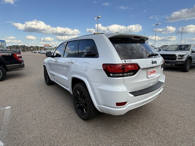 2020 Jeep Grand Cherokee Altitude photo 2