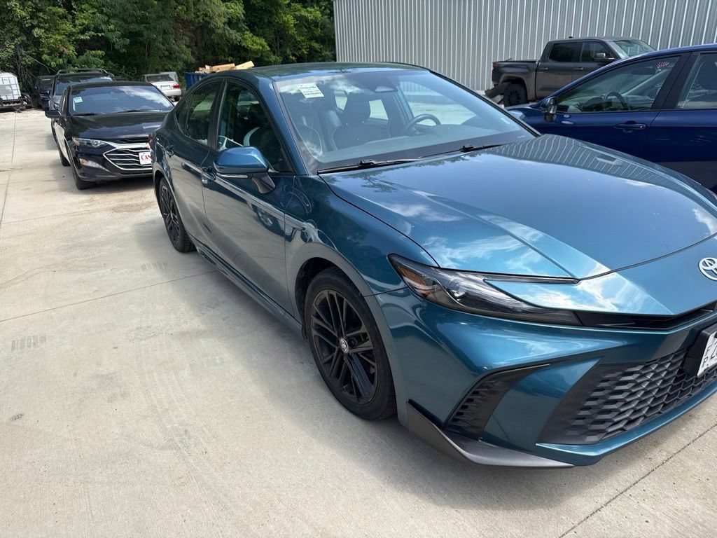 Used 2025 Toyota Camry SE SE