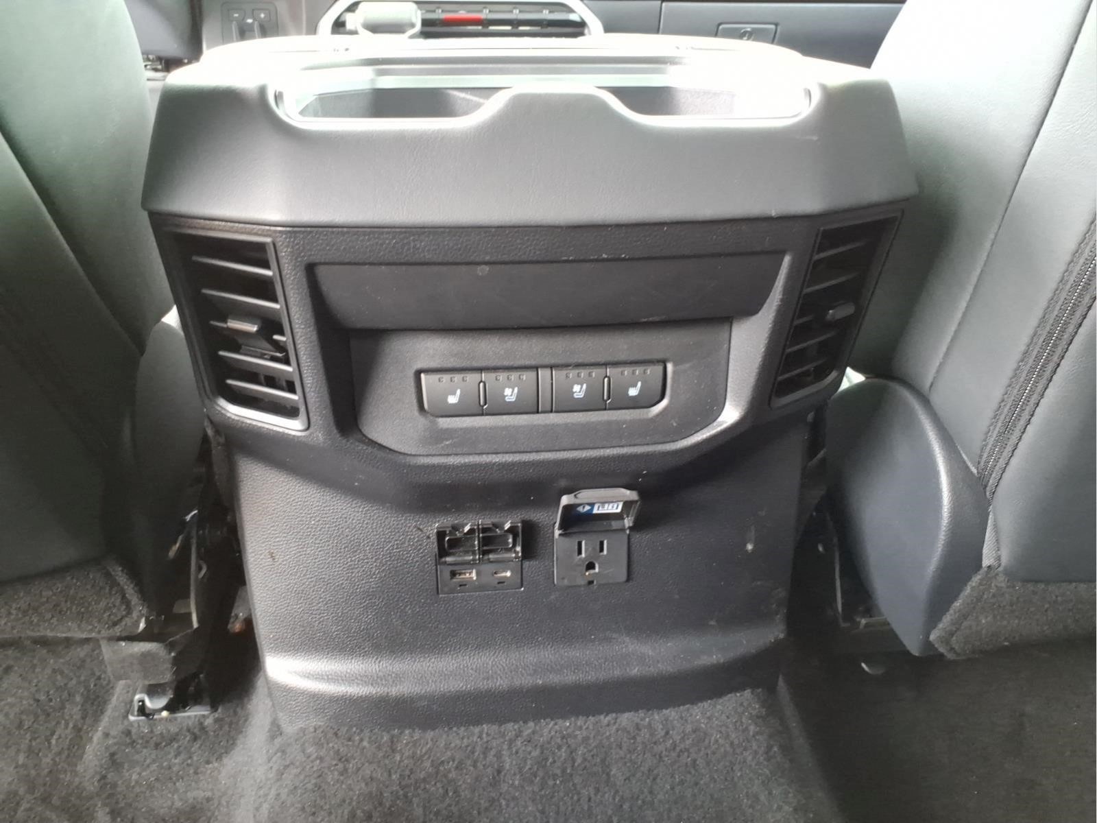 2025 Toyota Tundra Platinum - Photo 13