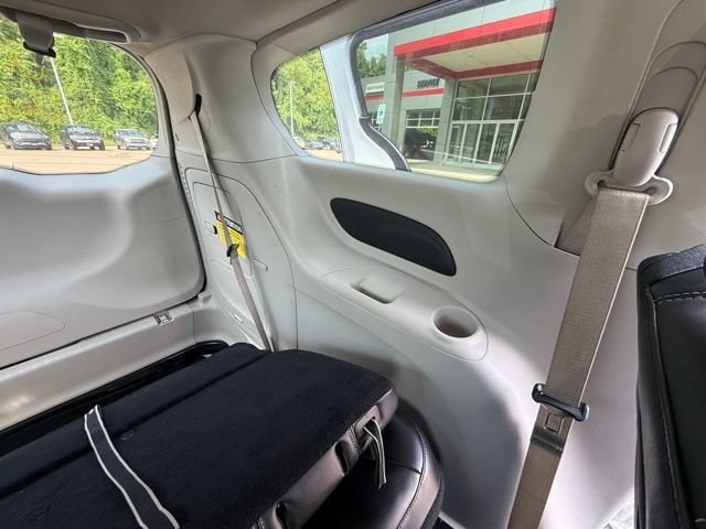 2023 Chrysler Pacifica Hybrid Touring L - Photo 34