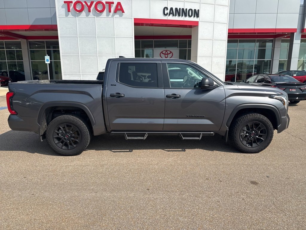 2024 Toyota Tundra SR5 CrewMax photo 4