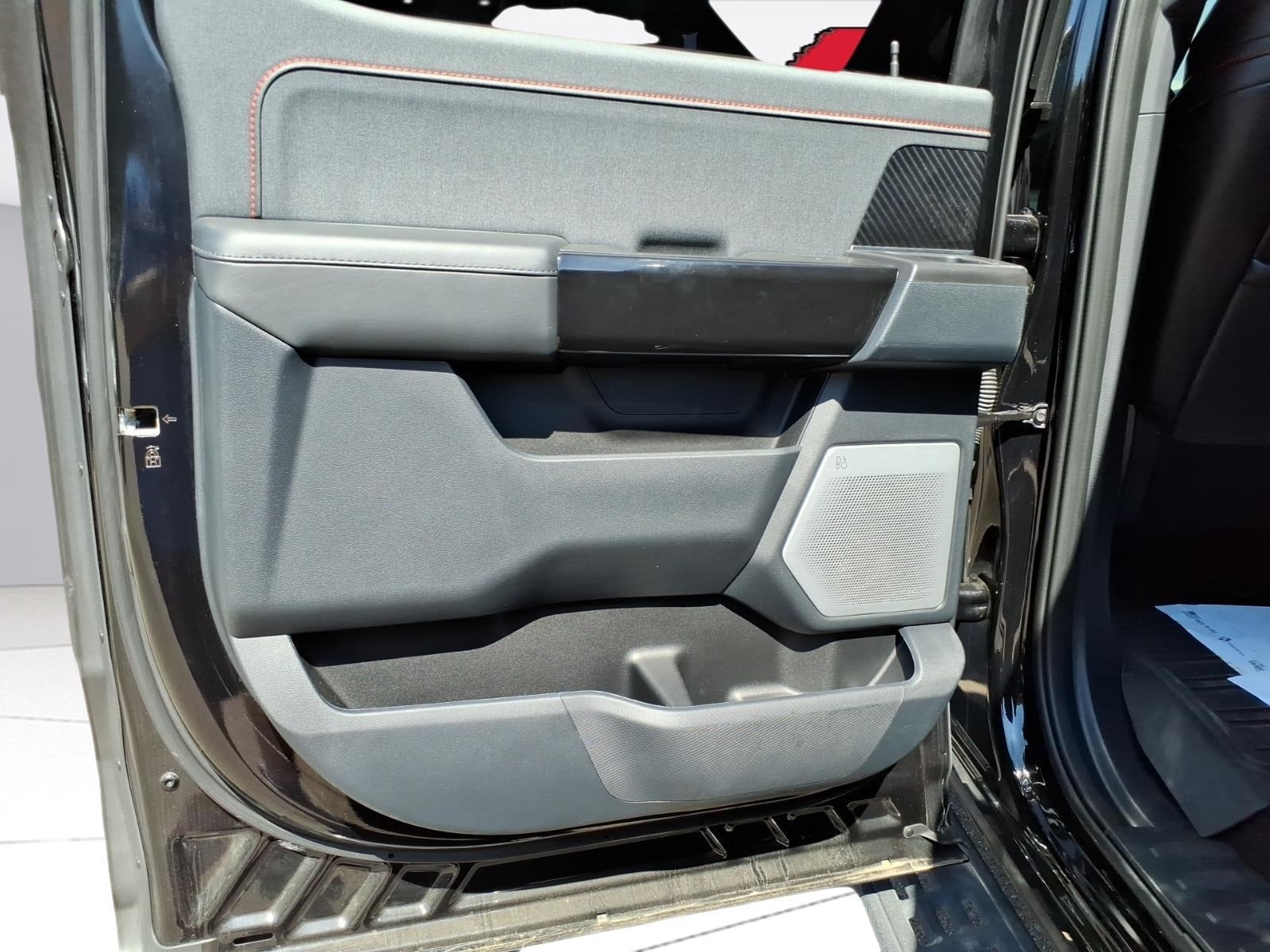 2023 Ford F-150 Raptor - Photo 9