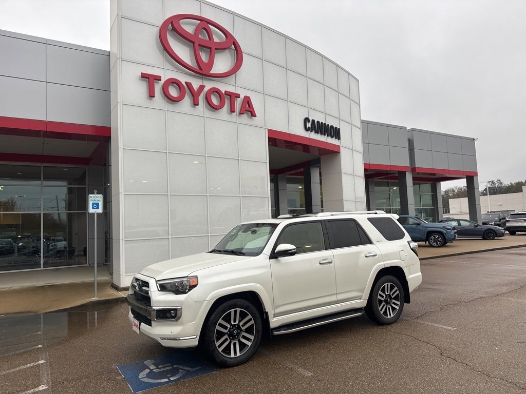 2021 Toyota 4Runner Limited's photo