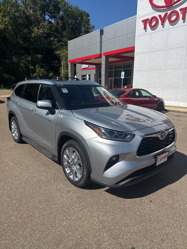 2021 Toyota Highlander Hybrid Limited photo 2