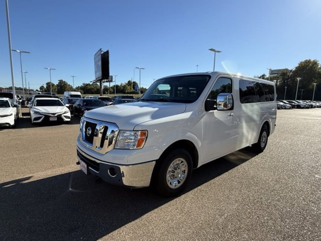 Used 2018 Nissan NV Passenger NV3500 HD SL NV3500 HD SL V8