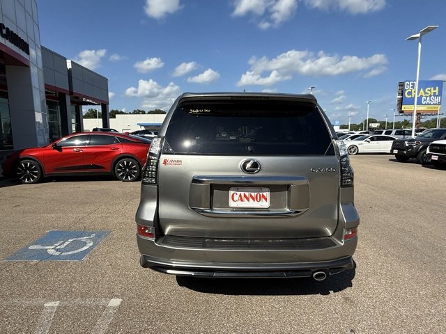 2023 Lexus GX 460 Premium photo 2