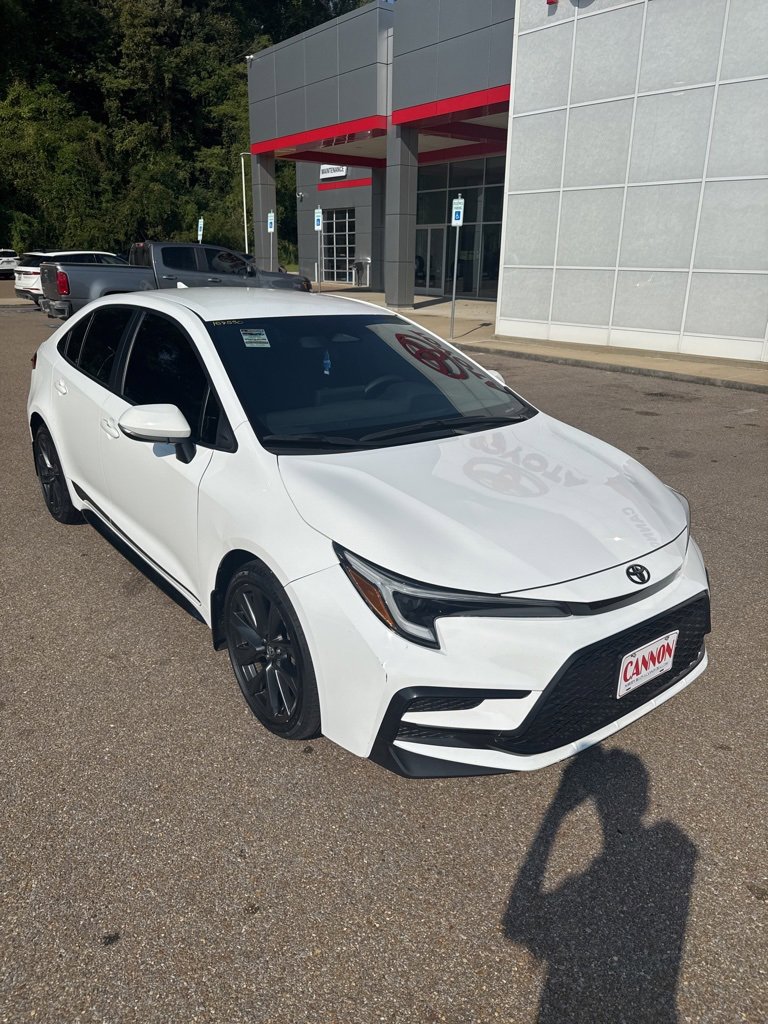 2023 Toyota Corolla SE photo 3