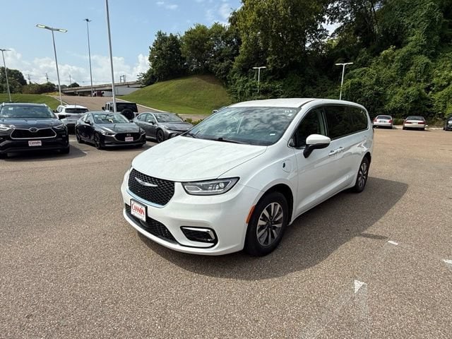 2023 Chrysler Pacifica Hybrid