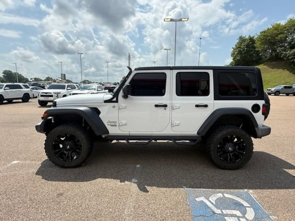Used 2018 Jeep Wrangler Unlimited Sport Sport 4x4