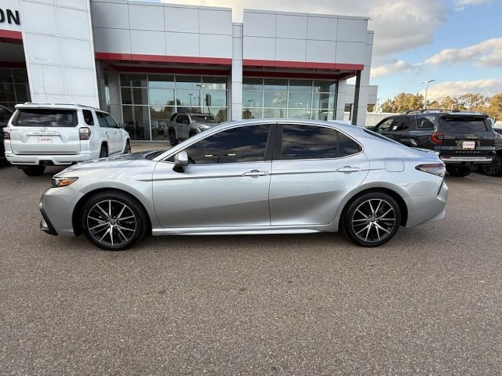 Used 2023 Toyota Camry