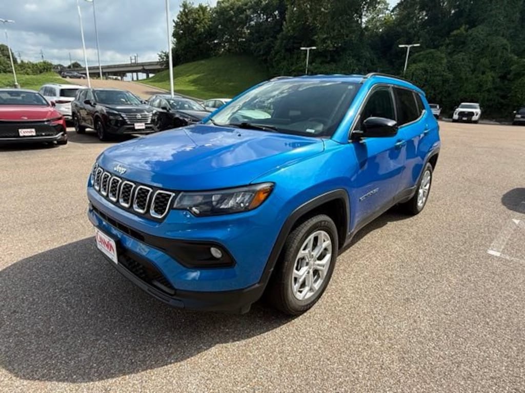 Used 2024 Jeep Compass Latitude Latitude 4x4