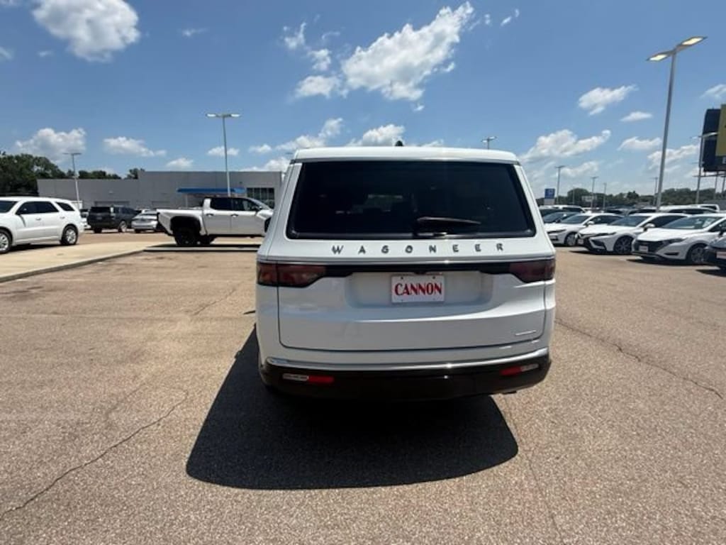 Used 2024 Jeep Wagoneer L Series II Series II 4x4