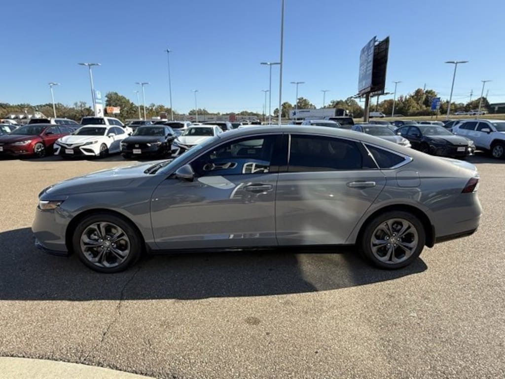 Used 2025 Honda Accord Hybrid EX-L Sedan