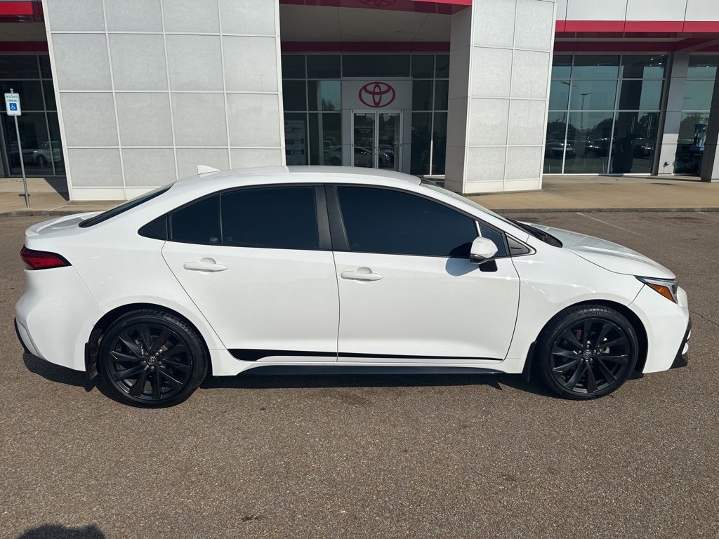 2023 Toyota Corolla SE photo 4