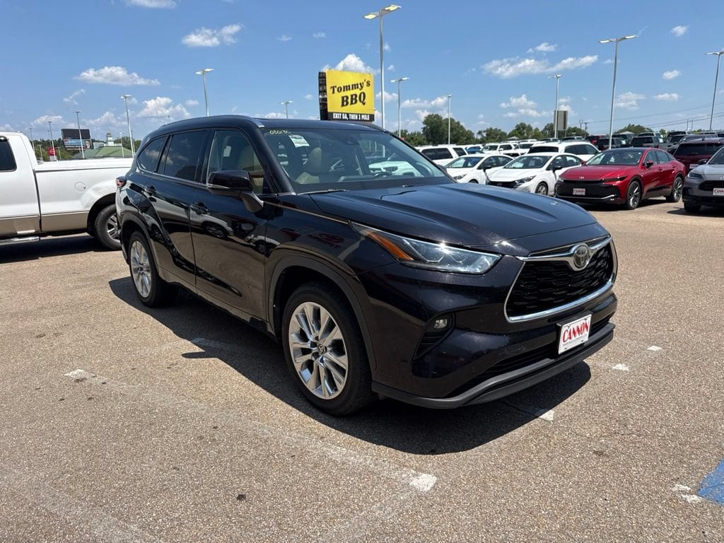 Used 2020 Toyota Highlander Limited Limited FWD