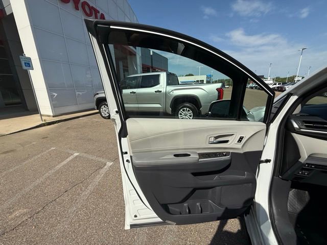 2022 Toyota Sienna Limited - Photo 12