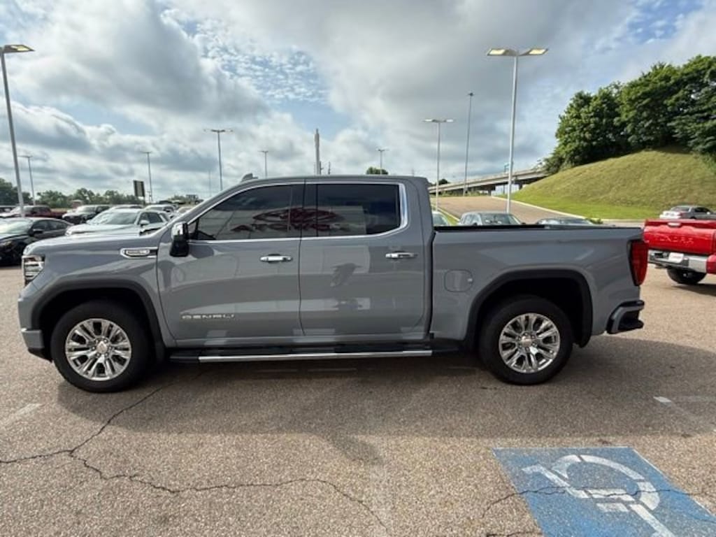Used 2025 GMC Sierra 1500 Denali 4WD Crew Cab 147 Denali