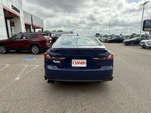 Used 2025 Toyota Camry SE with VIN 4T1DAACK8SU152861 for sale in Vicksburg, MS