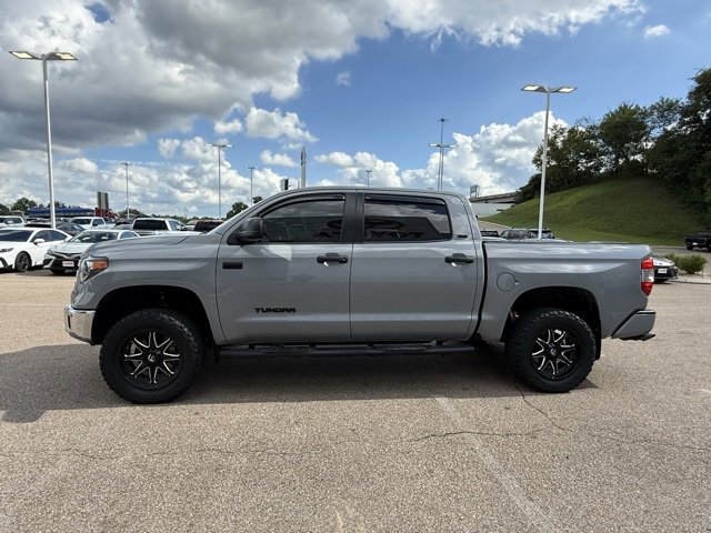 2021 Toyota Tundra SR5 Grade photo 2