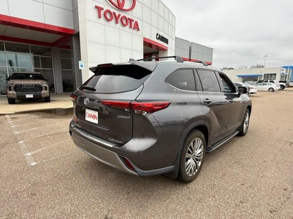 Used 2021 Toyota Highlander Hybrid Platinum Hybrid Platinum FWD