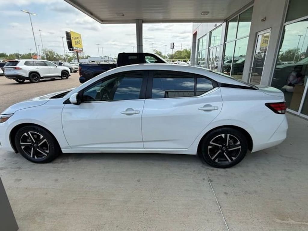Used 2024 Nissan Sentra SV SV CVT