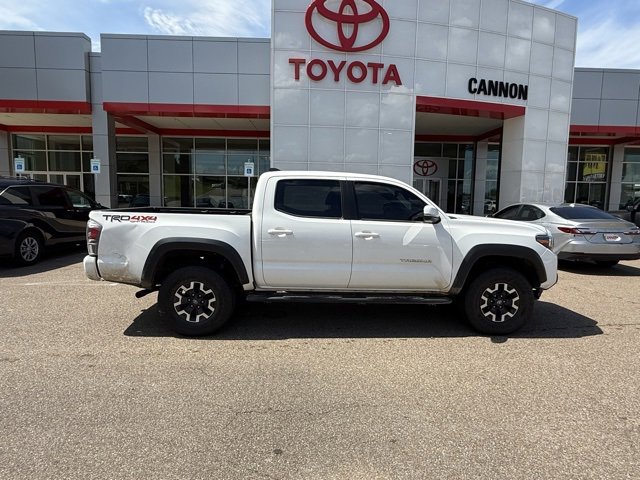 2023 Toyota Tacoma TRD Off-Road photo 3