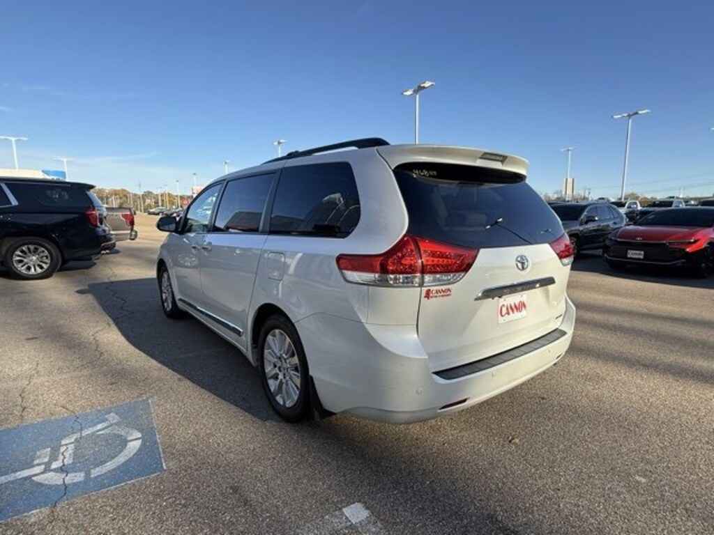Used 2014 Toyota Sienna L Van