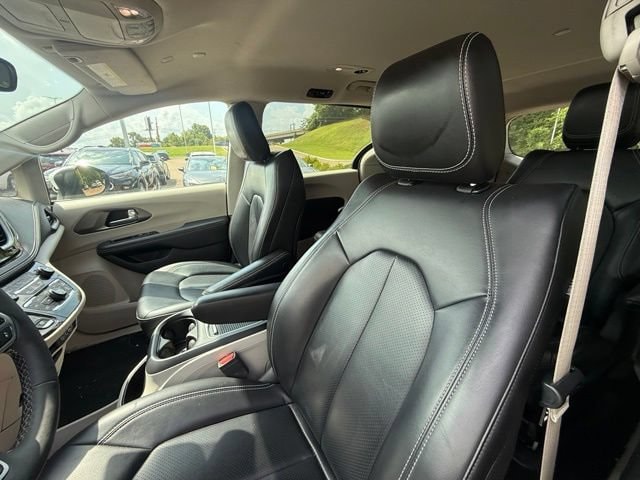 2023 Chrysler Pacifica Hybrid Touring L - Photo 16