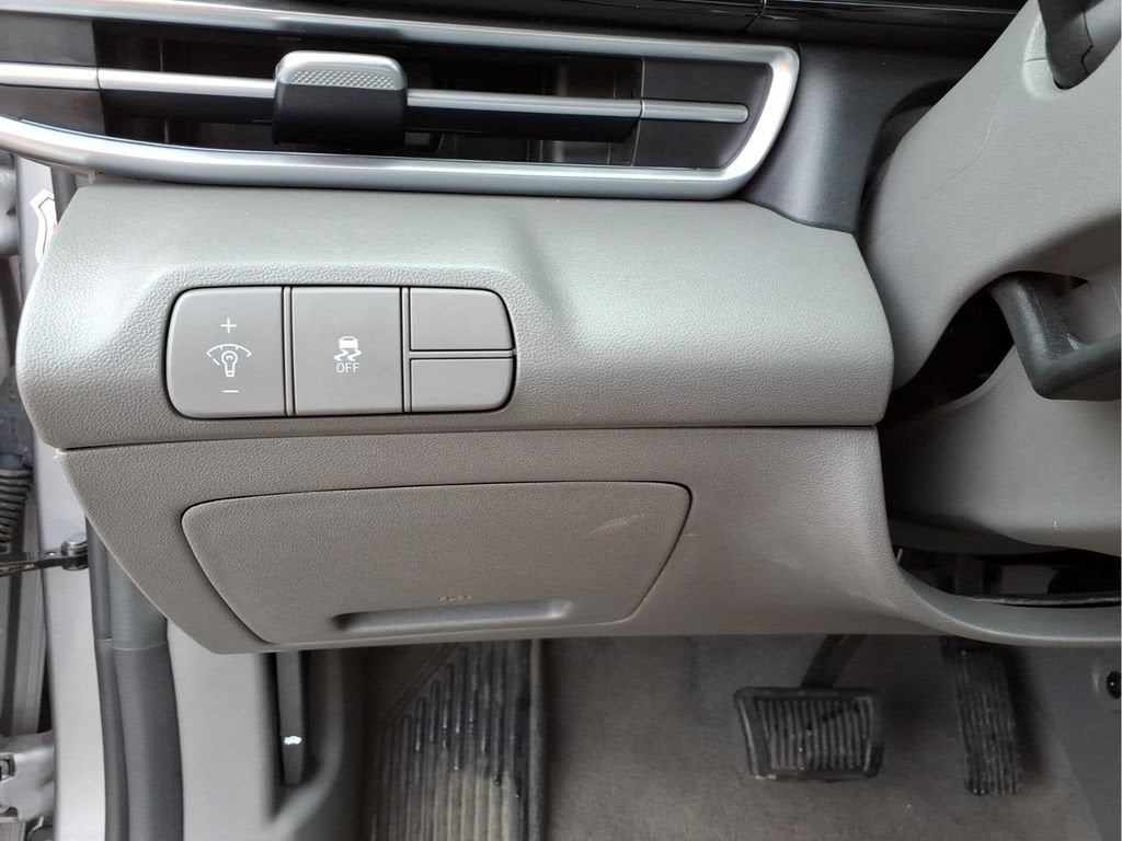 2025 Hyundai Elantra SEL - Photo 17