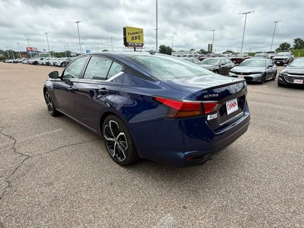 Used 2024 Nissan Altima 2.5 SR Sedan